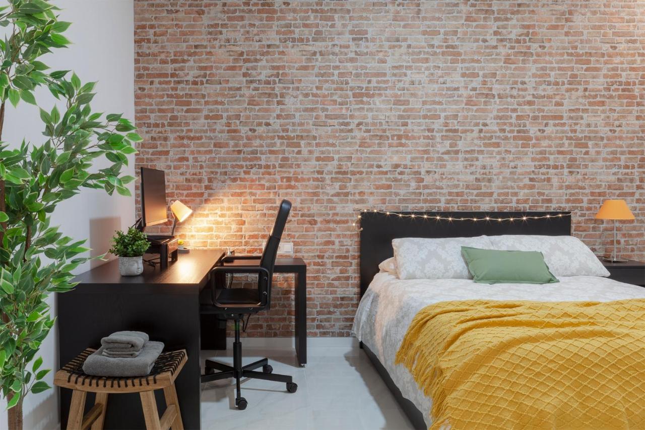 Digital Nomad Retreat 2 -Great Location Near Metro Apartment Valencia Bagian luar foto