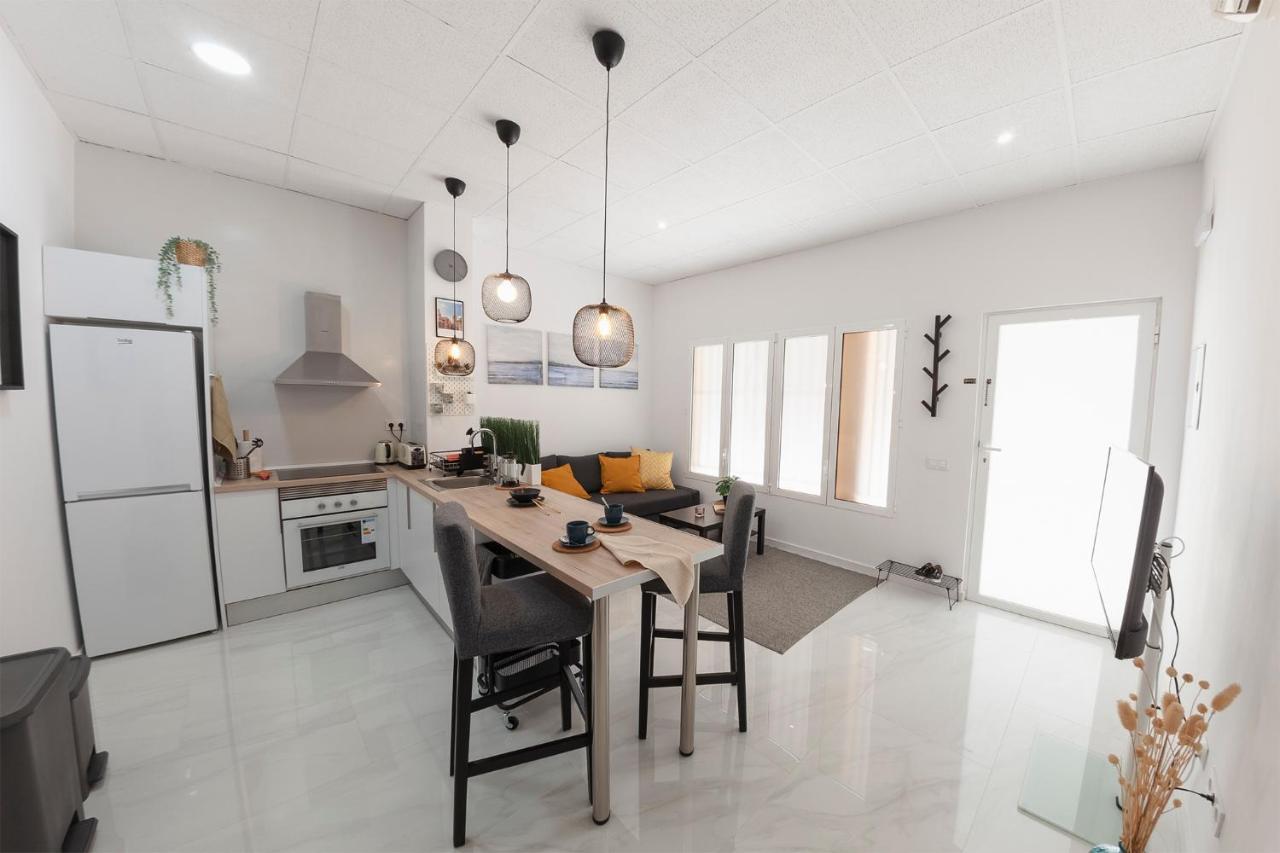 Digital Nomad Retreat 2 -Great Location Near Metro Apartment Valencia Bagian luar foto